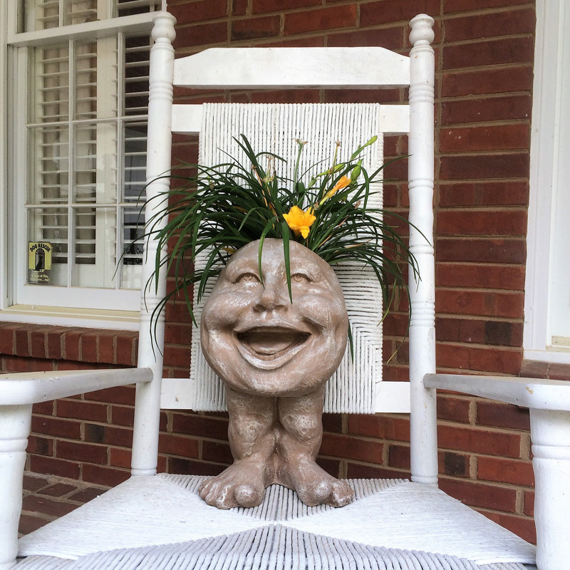 Pot à fleurs Muggly's Aunt Minnie, 16" H x 9,25" lx 10,25" D, Délavé à la pierre