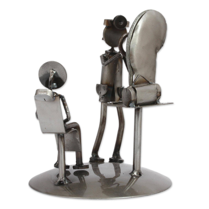 Sculpture en métal de bureau en métal doctor s office Wadley