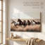 «Rustic Equine Landscape», art mural mettant en vedette des chevaux sauvages sur une prairie pour un décor de ferme