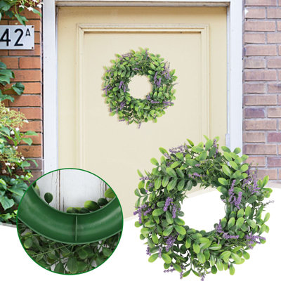 Plastic 30cm Wreath