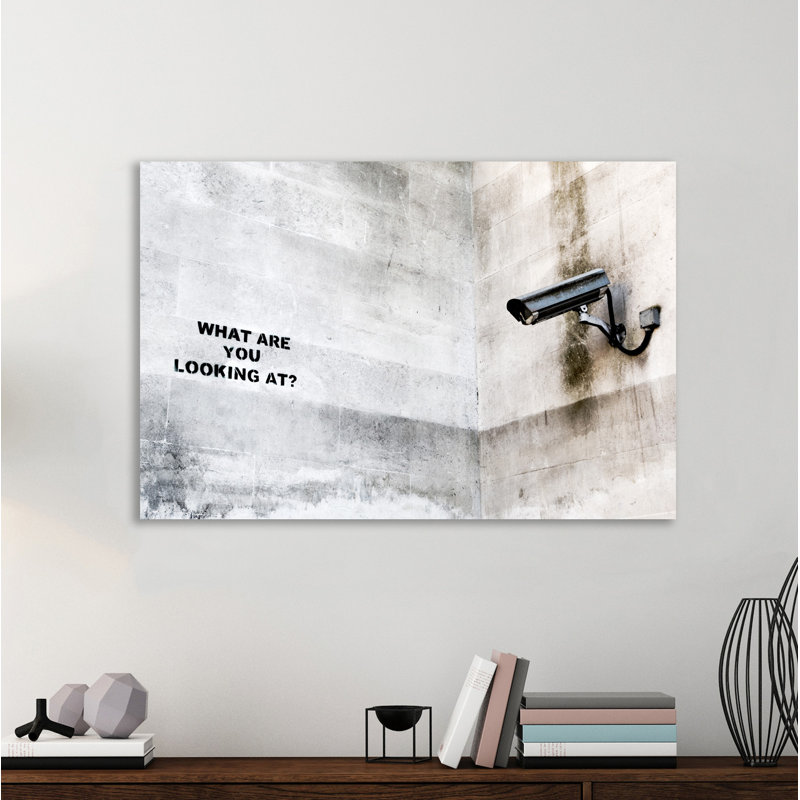 «What are you look at», reproduction d'impression sur toile tendue, H 32 po x l 48 po x P 1,5 po