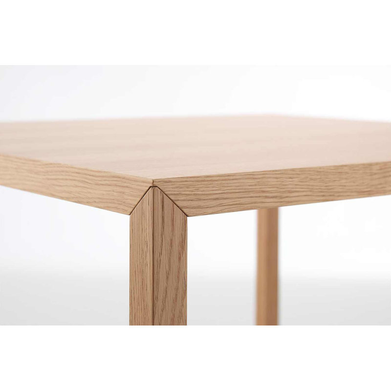 Jakerria Oak Dining Table, 73 x 130 x 130cm