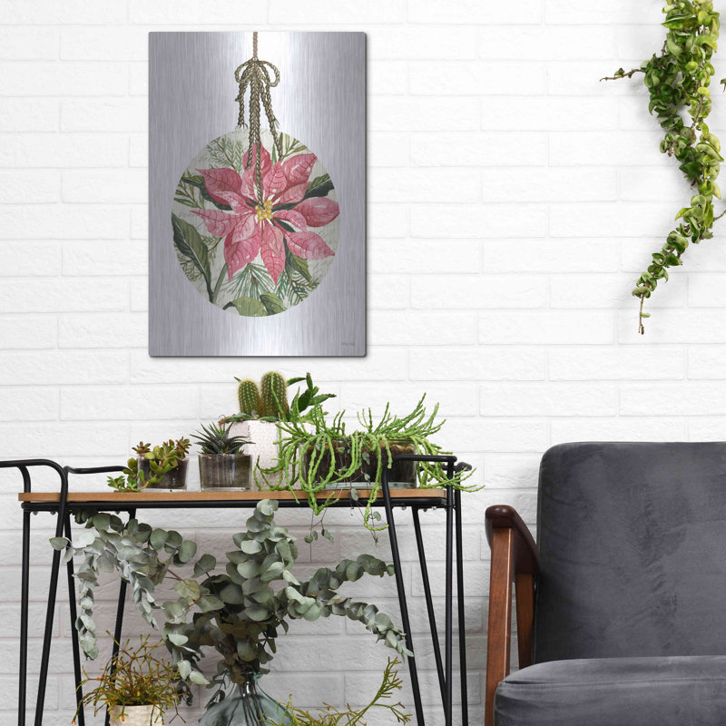 «Poinsettia Ornament» par Cindy Jaco «Poinsettia Ornament» par Cindy Jacobs, H 16 po x l 12 po