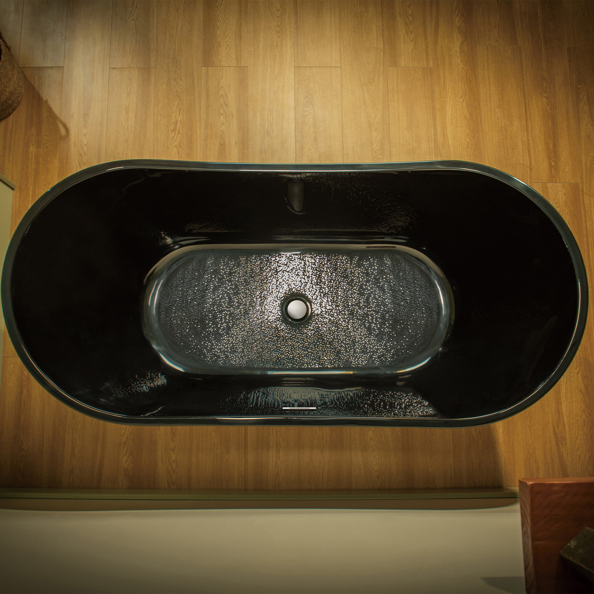 67'' x 32'' Freestanding Soaking Acrylic Bathtub, Chrome, Glossy Black