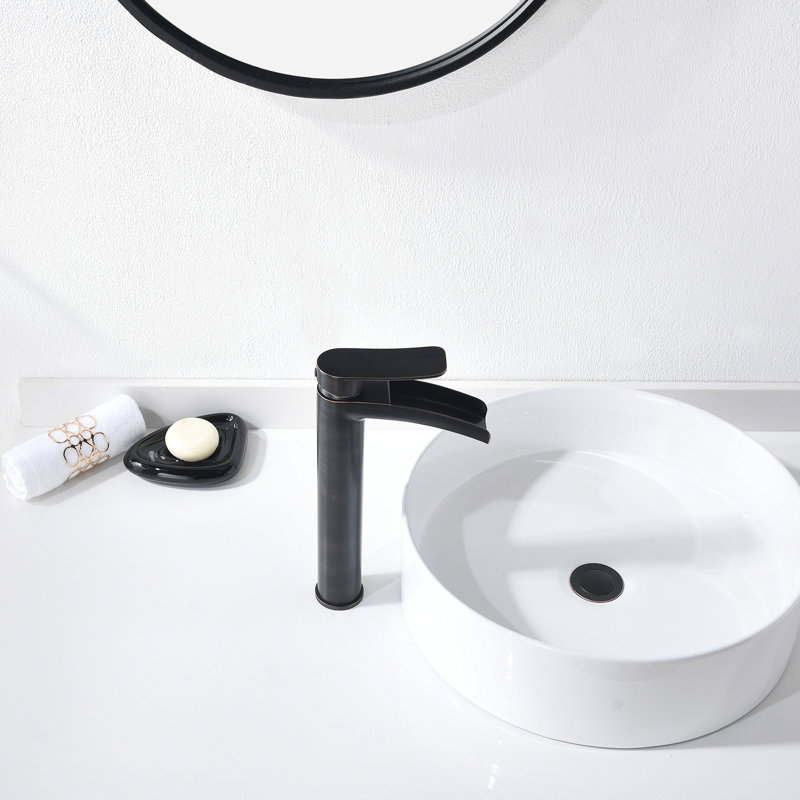 Single-handle Bathroom Faucet with Drain Assembly