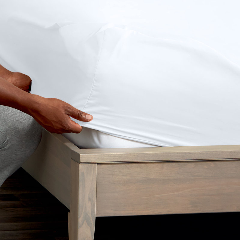 24" Extra Deep Pocket Microfiber Fitted Sheet, White, California King Fitted Sheet