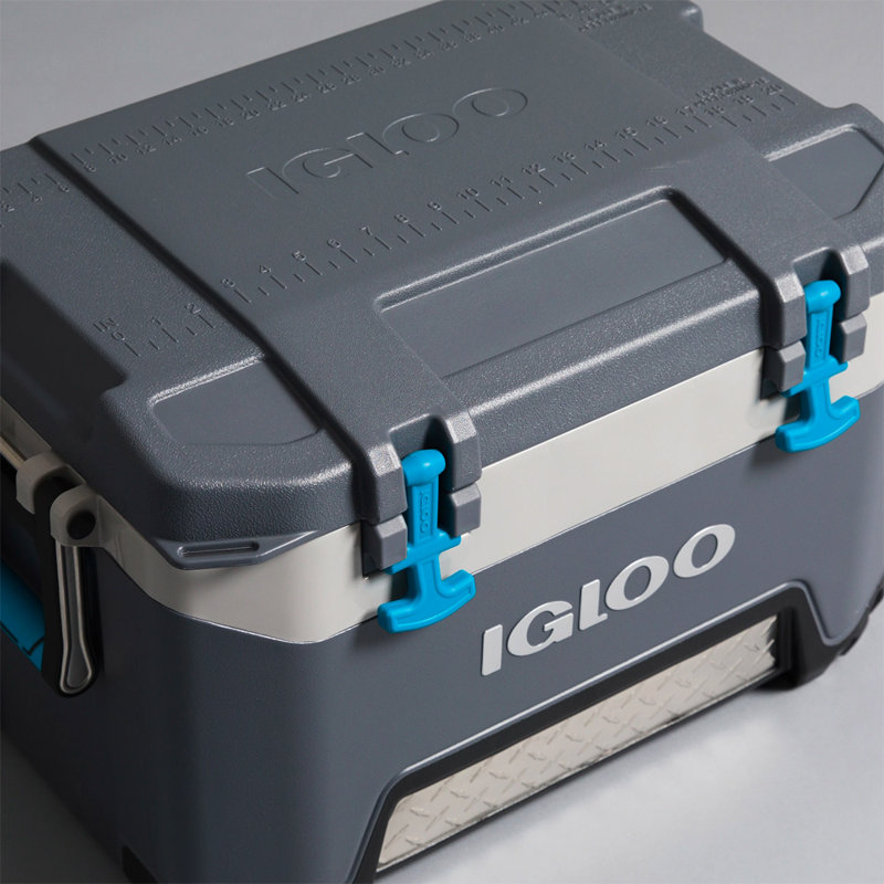 Igloo 52 Quarts Handheld Cooler