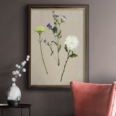 Jolies fleurs pressées I, toile encadrée de qualité supérieure - prête à être accrochée