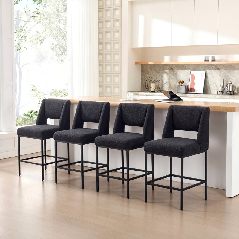 Tabourets de bar pivotants Alrick 26,8 po de style moderne du milieu du siècle, revêtus de tissu bouclé, avec dossier incurvé, pieds en bois massif et repose-pieds en métal (ensemble de 4)