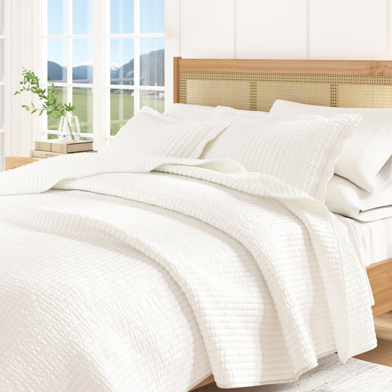 Modern & Contemporary Stripe Stitched Quilt Set with Shams, White, Full / Queen Quilt + 2 Standard Shams