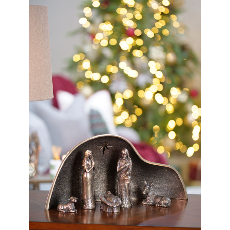 Christmas Figurines & Collectibles