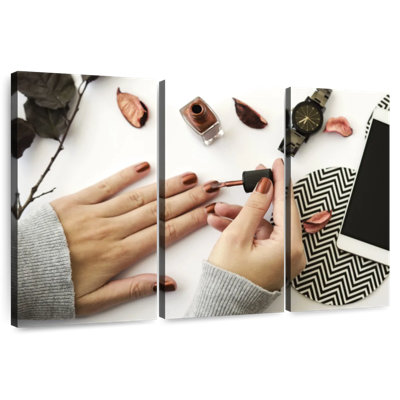 Metallic Manicure