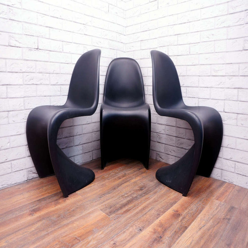 Cisne 17'' H Stacking Side Chair, Black