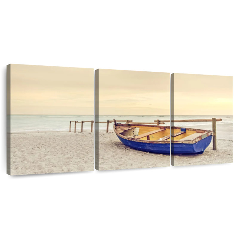 Bateau Mehar à la plage, H 30 po x l 62 po