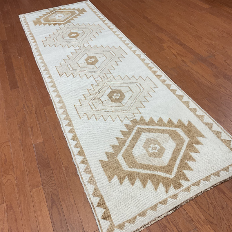 Tapis de couloir Oushak fait à la main Bungalow Rose