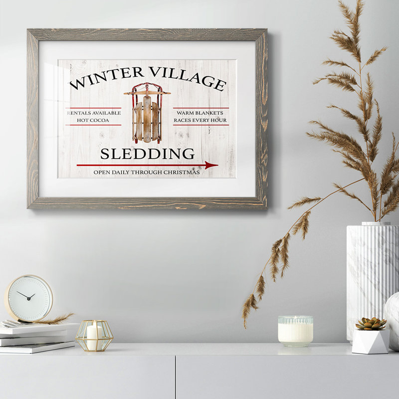 Winter Village Sledding, reproduction d'art encadrée, Gris, H 14 po x l 20 po