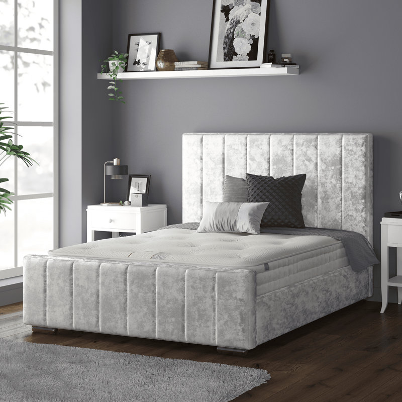 Merkle Upholstered Bed, Kingsize (5'), Silver