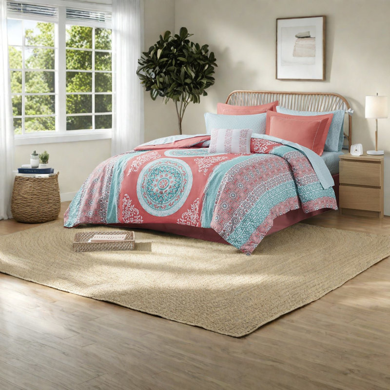 Stylish Coral Polyester Bedding Set For Family Comfort
