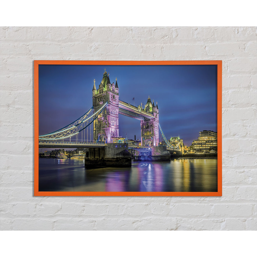 Anijae Tower Bridge Pink Glow - Einzelner Bilderrahmen Kunstdrucke