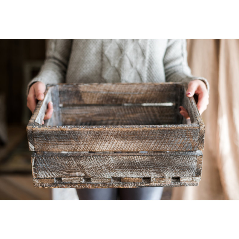 Caisse rectangulaire en bois massif antique