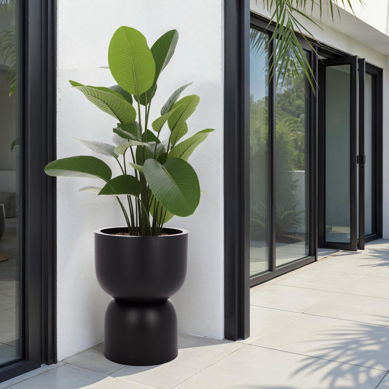 Ricco Pedestal Planter, Black