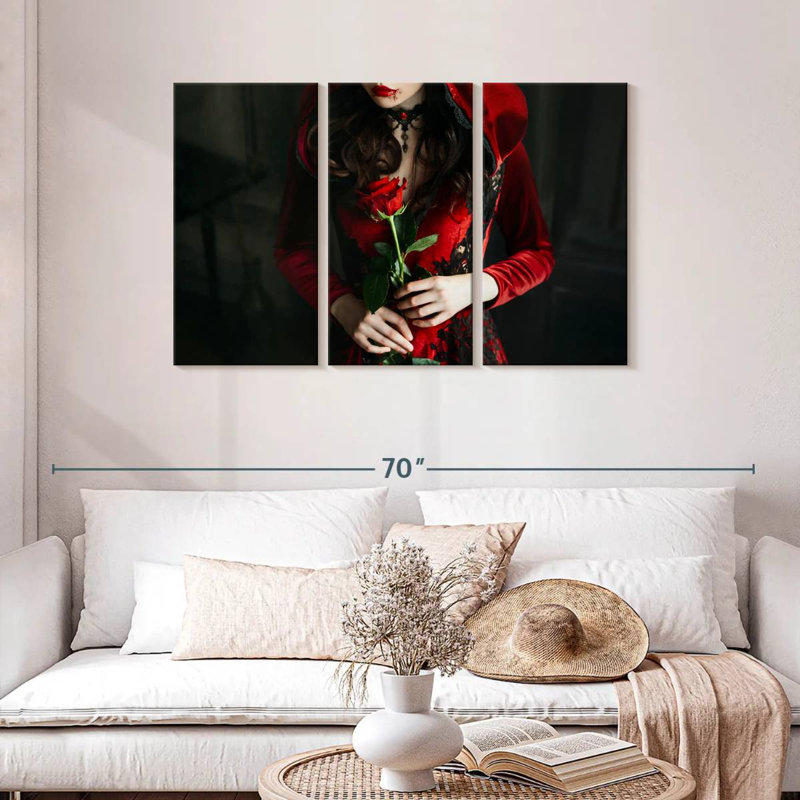Kelan Lady Vampire, 28" H x 45" W