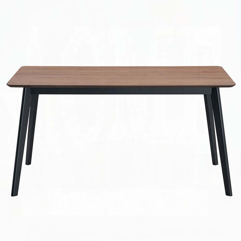 Table de salle à manger en bois