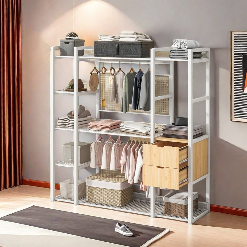 Garde-robe de style ouvert avec rails suspendus, tablettes et tiroirs, Blanc