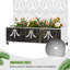 Boîte à fleurs en métal avec treillis et roues-587993806-577154287
