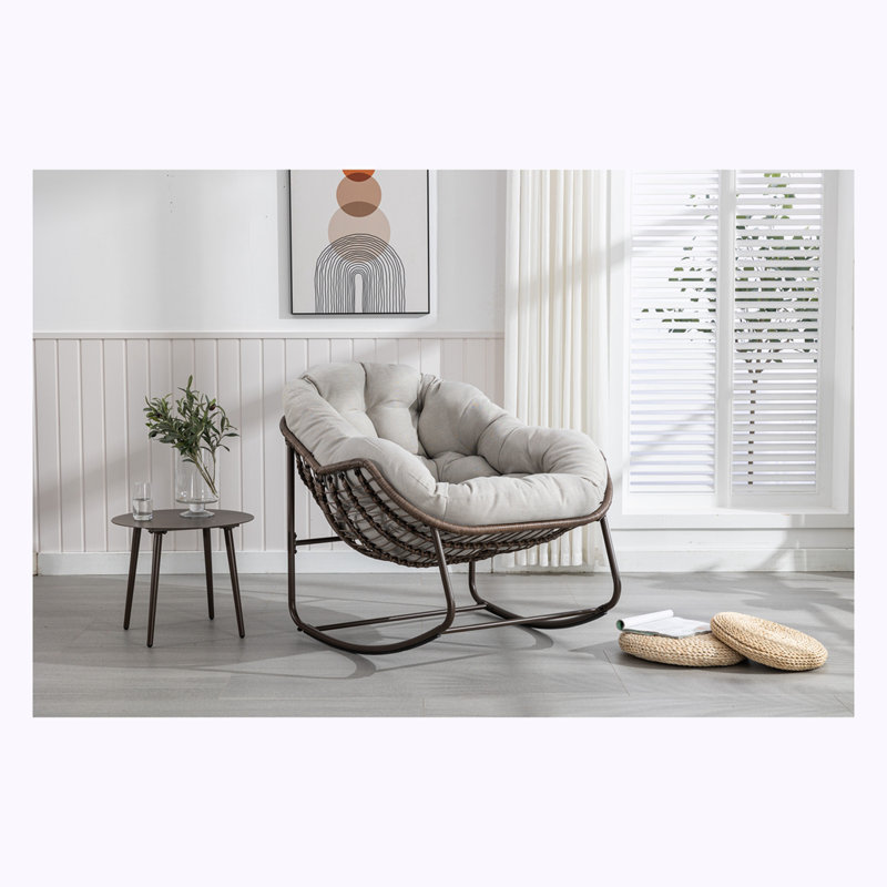 Chaise berçante d'extérieur en acier Alvan, Beige