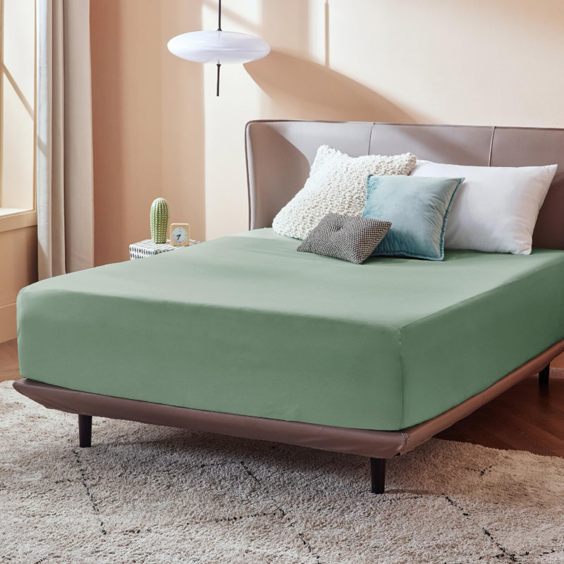 Bedsure Bed Fitted Sheet With 16 Inch Deep Pocket, King Fitted Sheet, Sage Green
