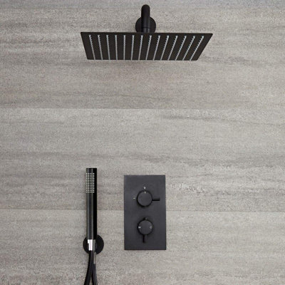 Rain Fixed Shower Head 2.5 GPM GPM