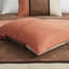 Édredon pour grand lit 7 pièces en faux suède corail - 2 taies décoratives, 1 coussin décoratif et 1 jupe de lit-124308885-124308889