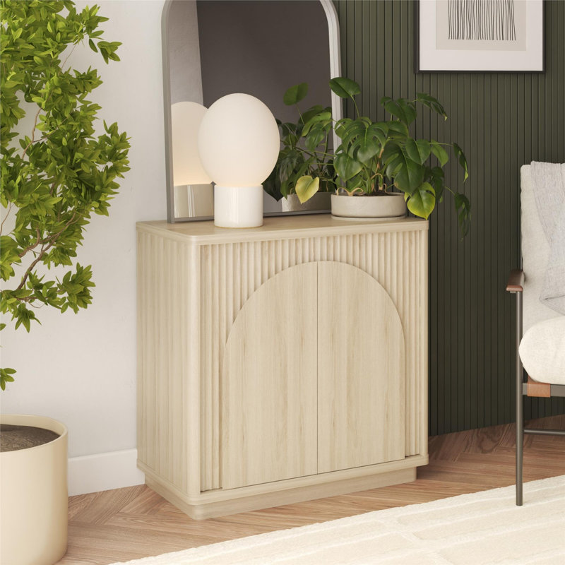 Armoire décorative avec tablettes de rangement
