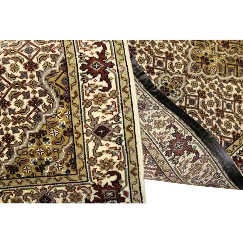 Hand Knotted Oriental Area Rug in Cream