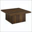 Table basse carrée en pin foncé avec base plinthe