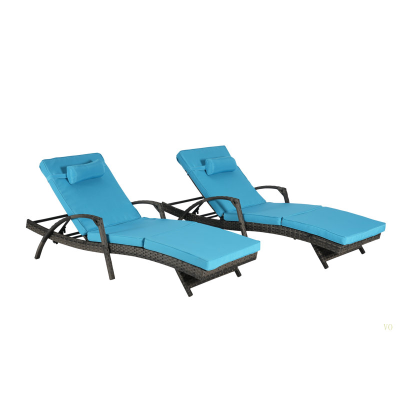 Ensemble de 2 chaises longues d'extérieur en osier avec coussins, chaise longue inclinable en osier, Bleu pâle