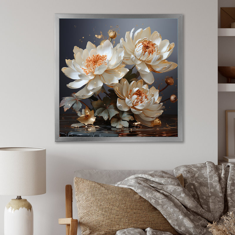 Gilded Tranquility Lotus I, reproduction d'art sur toile, Silver Picture Framed, 36" H x 36" W