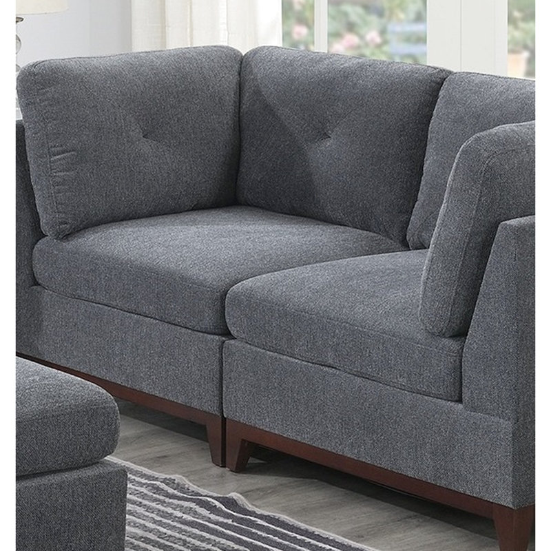 Grand coin modulaire en tissu de chenille gris cendré avec style contemporain et pieds de taille dans une base en bois