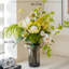 Ornements de fleurs simulées