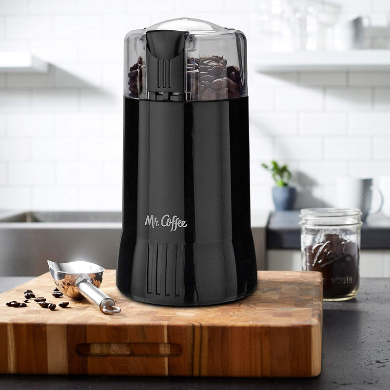 Moulin à café électrique de 4 à 12 tasses avec interrupteur de sécurité noir Mr. Coffee