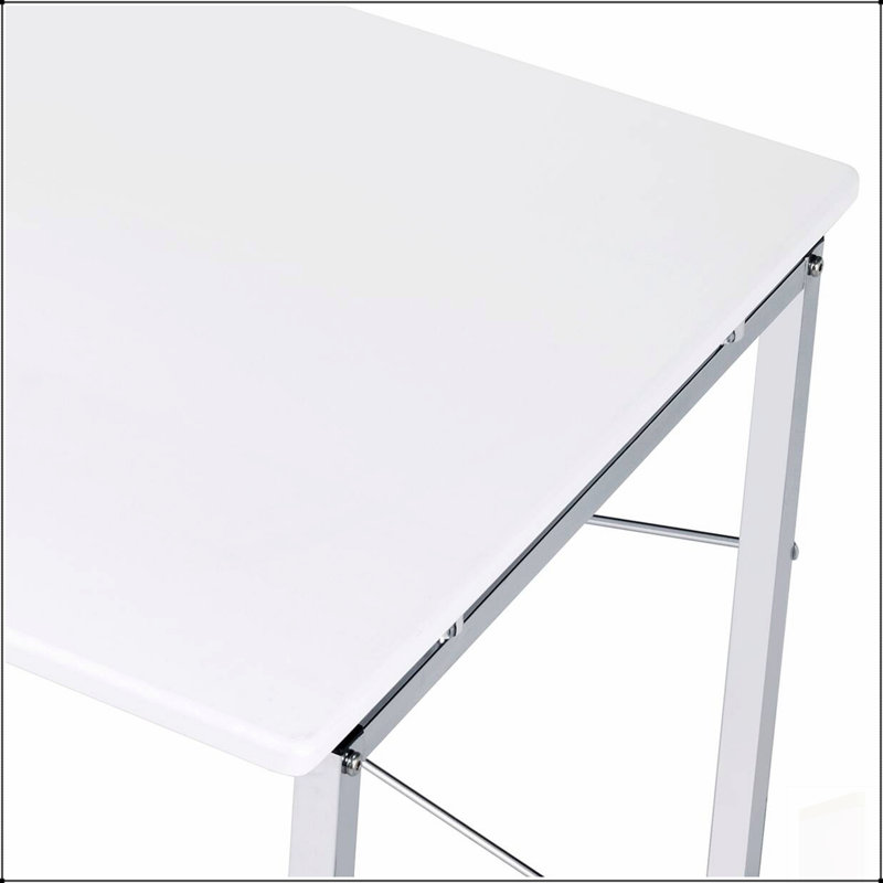 Élégant bureau d'écriture avec base traîneau et bibliothèque intégrée, parfait pour les espaces de travail modernes et une organisation améliorée.