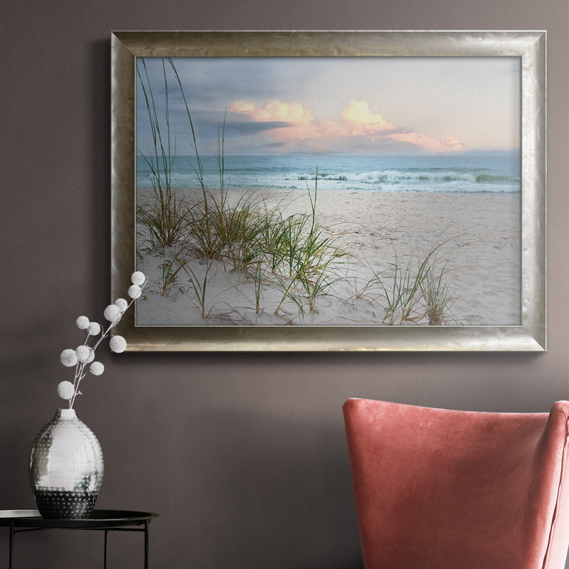 Toile encadrée de qualité supérieure Beach Driftwood - prête à être accrochée, H 24 po x l 36 po