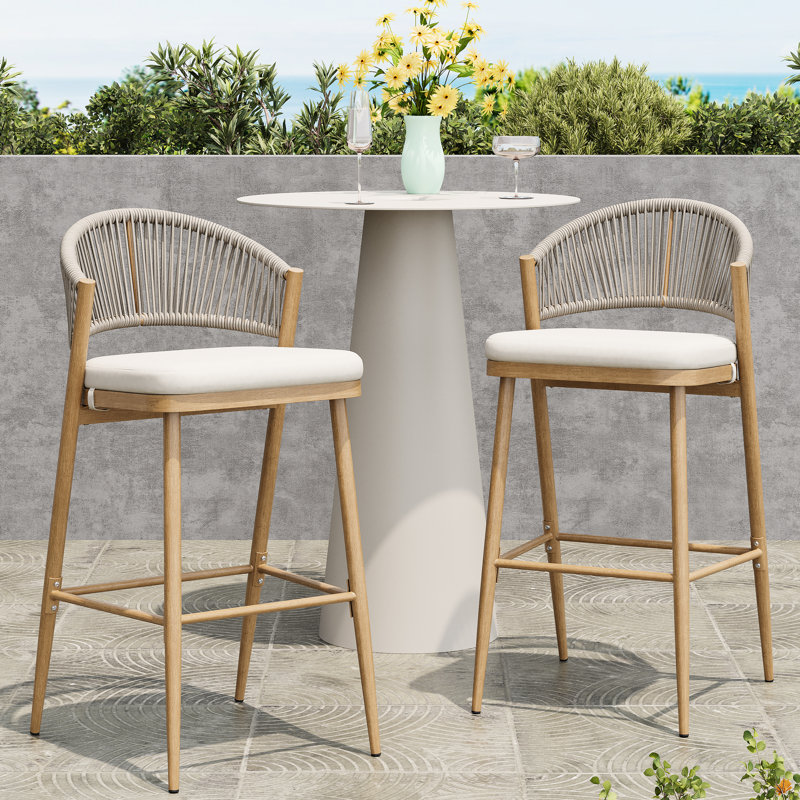 Chaise longue d'extérieur avec hauteur d'assise de 77 cm (30,25 po), cadre en aluminium, forme en PE, finition érable, style moderne, couleur rouille, profondeur de 50,7 cm (19,95 po), largeur de 55,9 cm (22,02 po), coussin d'eau de 97,3 cm (38,32 po), rembourrage en mousse.