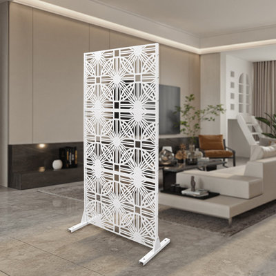 Outdoor Privacy Fence Screen (Geometric Flower Shape)