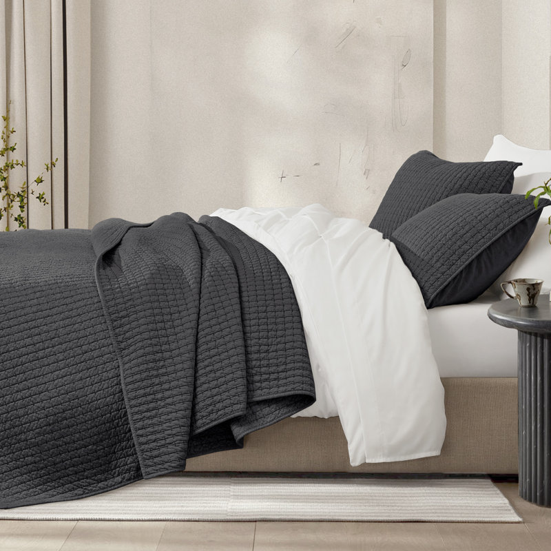 Wonderful 100% Cotton Jersey Quilt Set, Queen Quilt + 2 Standard Shams, Gray/White