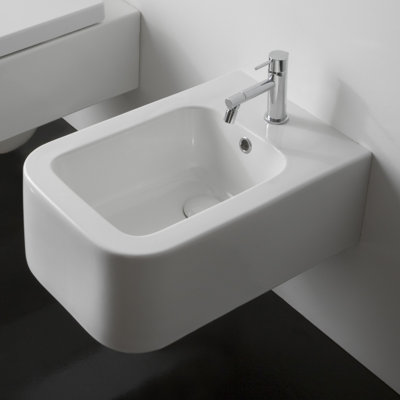 Bidet mural suivant