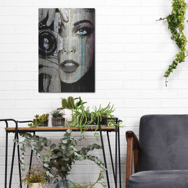 "Zoom" par Loui Jover, H 16 po x l 12 po