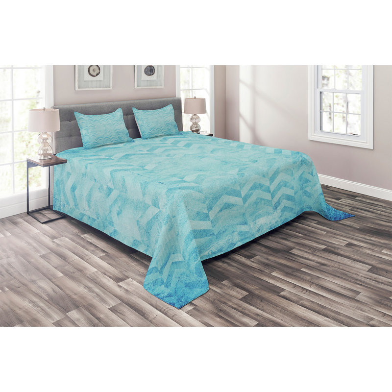 Modern & Contemporary Polyester Chevron / Zig Zag Coverlet