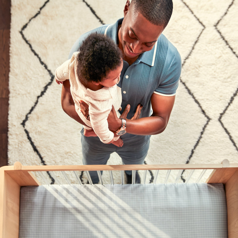 Maxi-Cosi Brisa 4-in-1 Convertible Crib with Toddler Bed/Daybed Conversion Kit